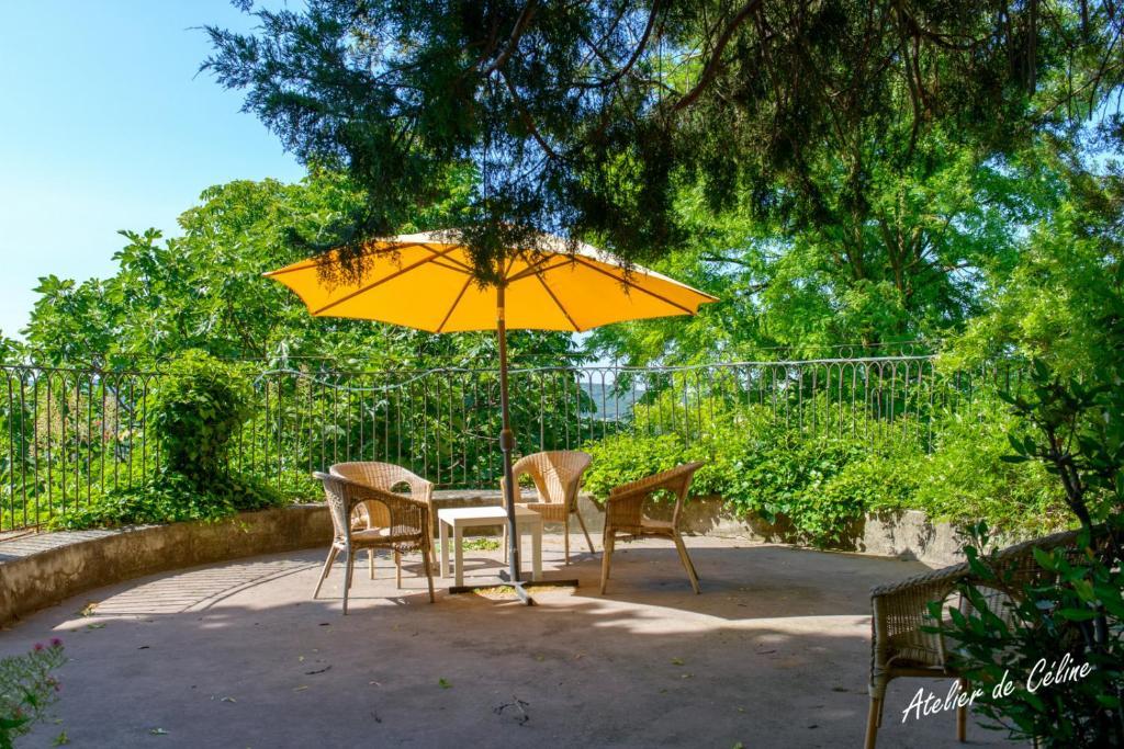 Le Castel Du Mont Boise Hotel Montboucher-sur-Jabron ภายนอก รูปภาพ